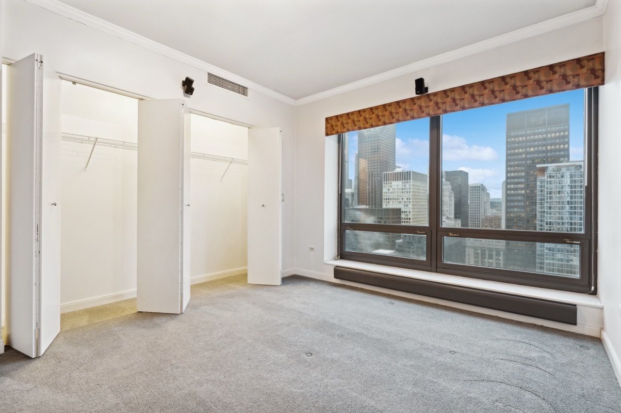 130 N Garland Court Unit: 3202