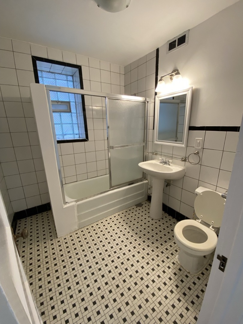 2138 N Keeler Avenue Unit: 1