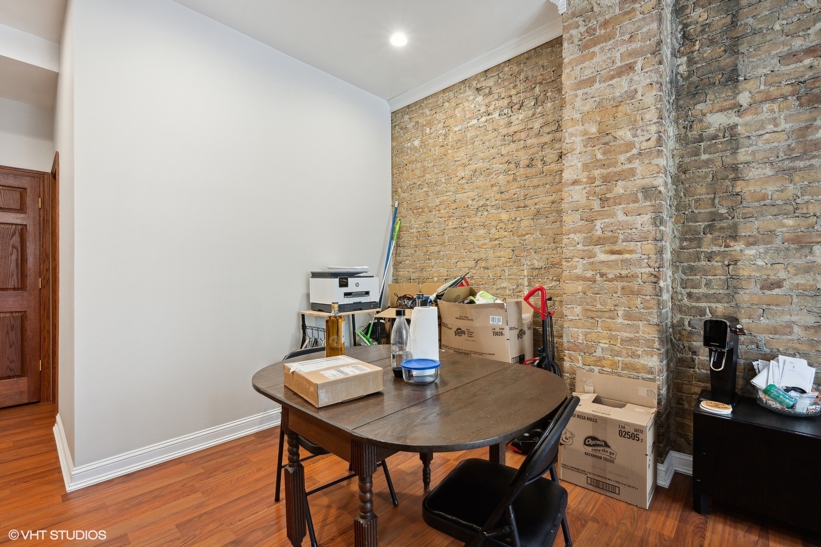 116 W Grand Avenue Unit: 2