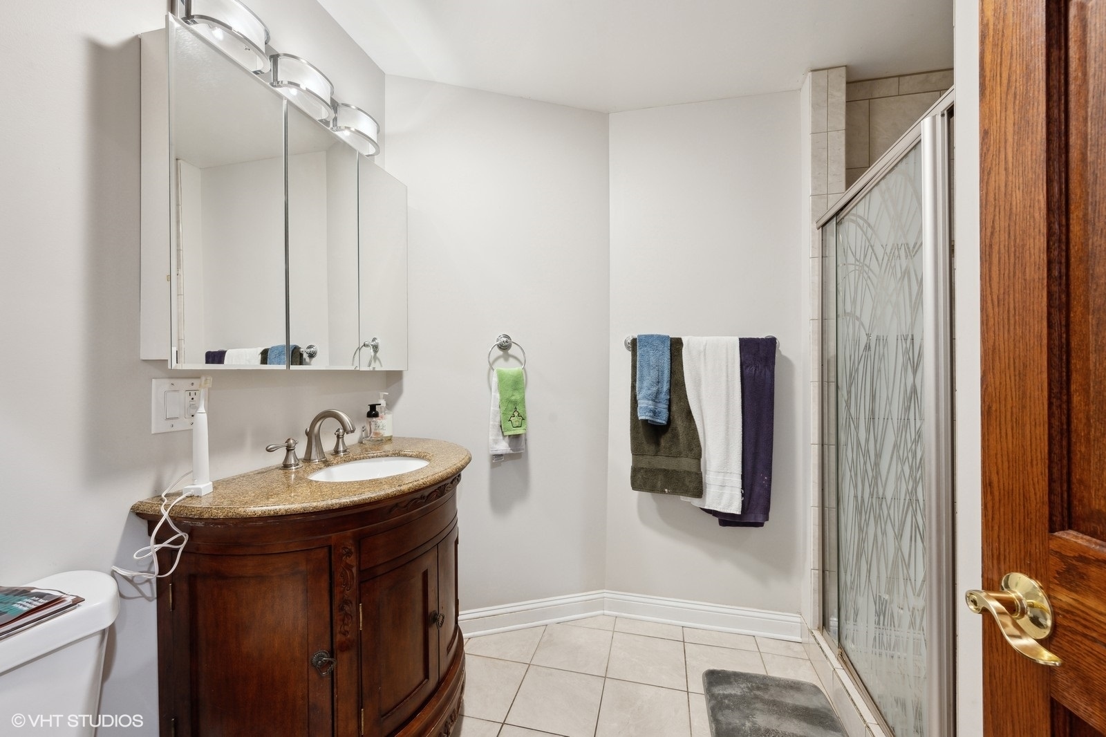 116 W Grand Avenue Unit: 2