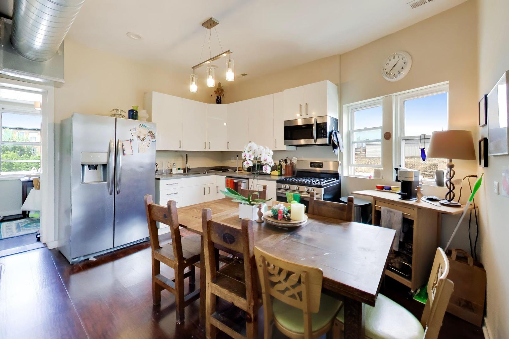 1418 W 18th Street Unit: 3