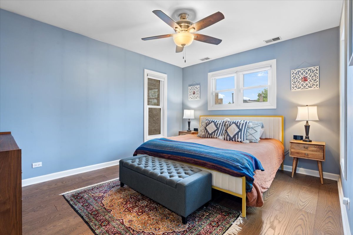 3051 N Clifton Avenue Unit: 3