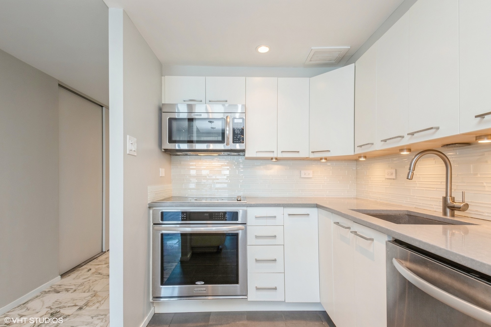 175 E Delaware Place Unit: 5308