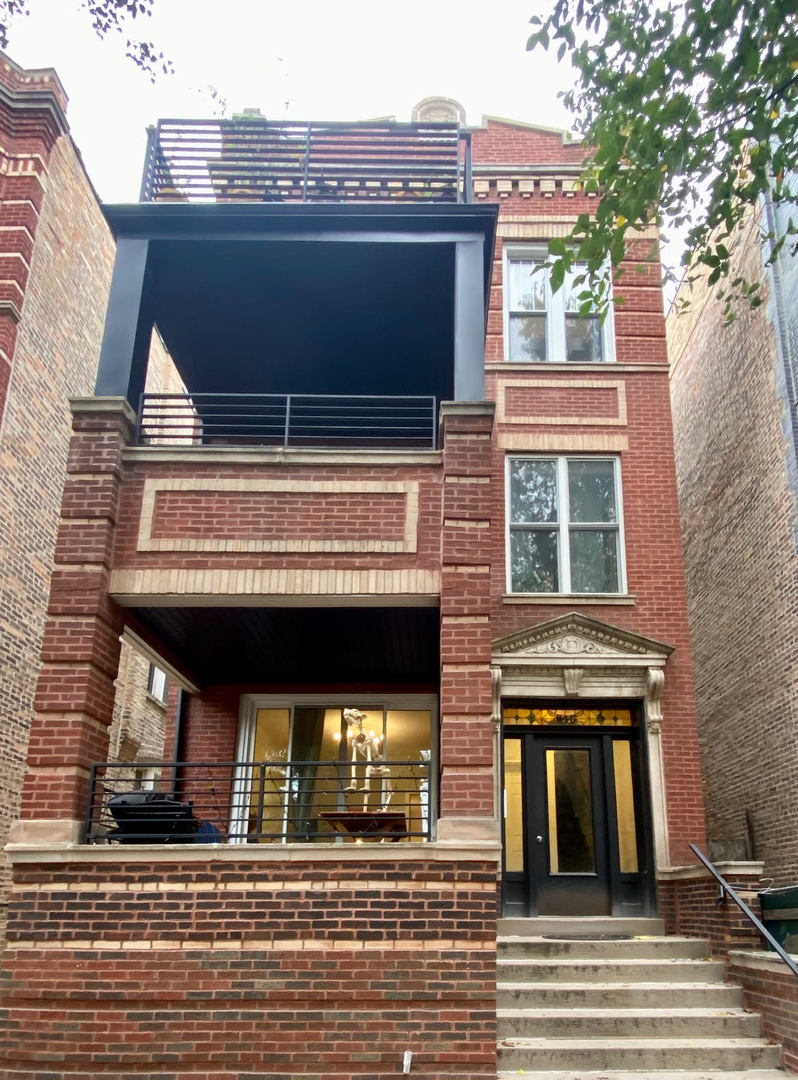 846 N Hoyne Avenue Unit: 1F