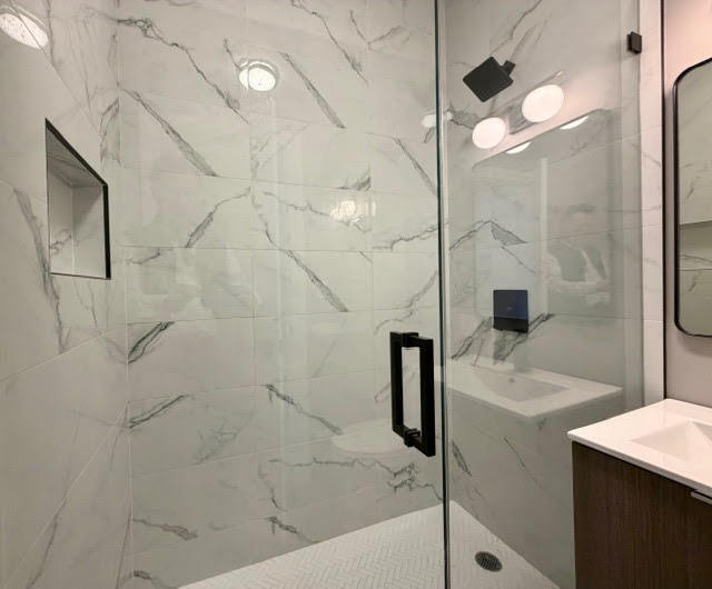 846 N Hoyne Avenue Unit: 1F
