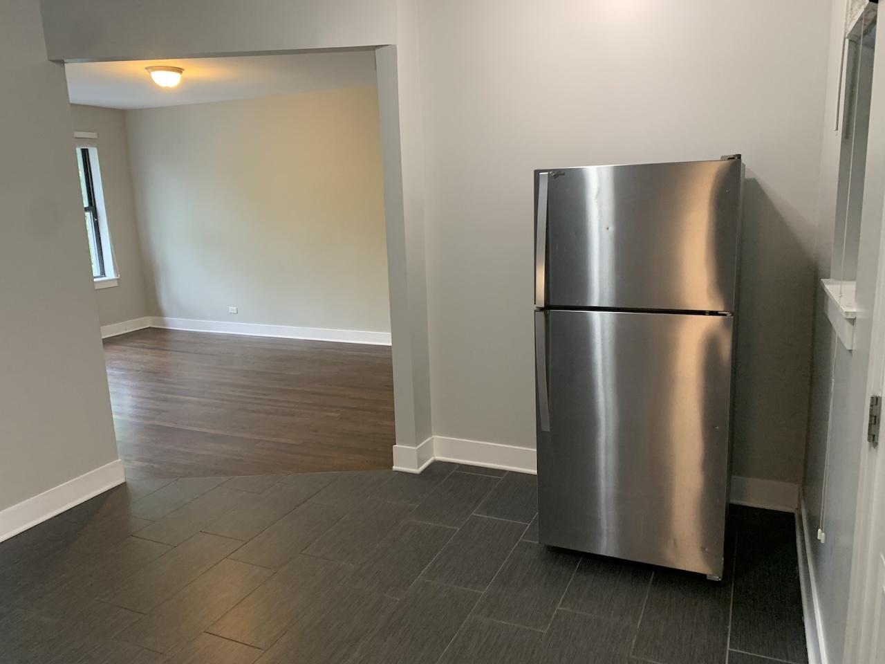 5513 S EVERETT Avenue Unit: 2W