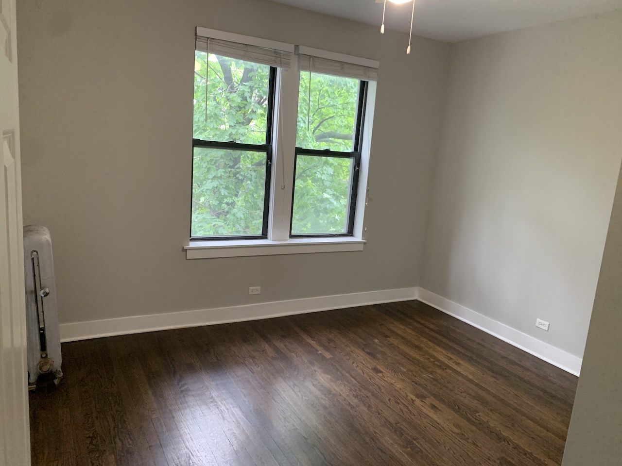 5513 S EVERETT Avenue Unit: 2W