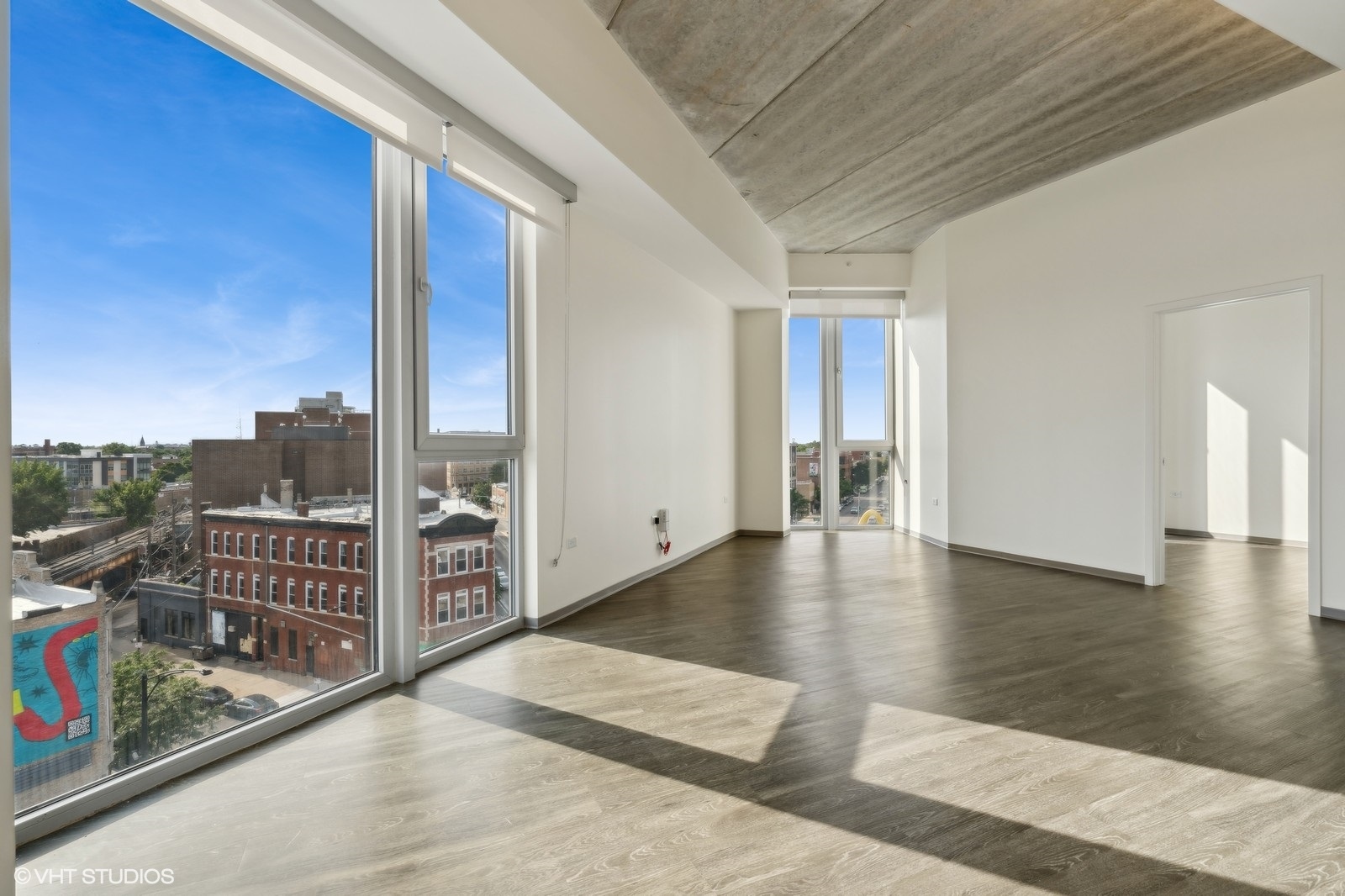 1920 N Milwaukee Avenue Unit: 607