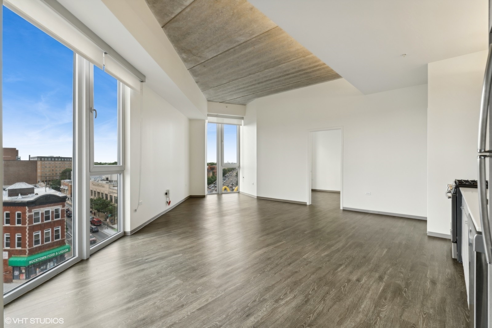 1920 N Milwaukee Avenue Unit: 607