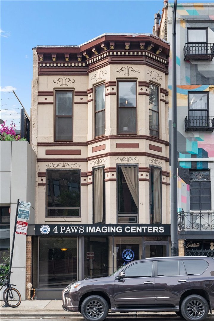 116 W Grand Avenue Unit: 3