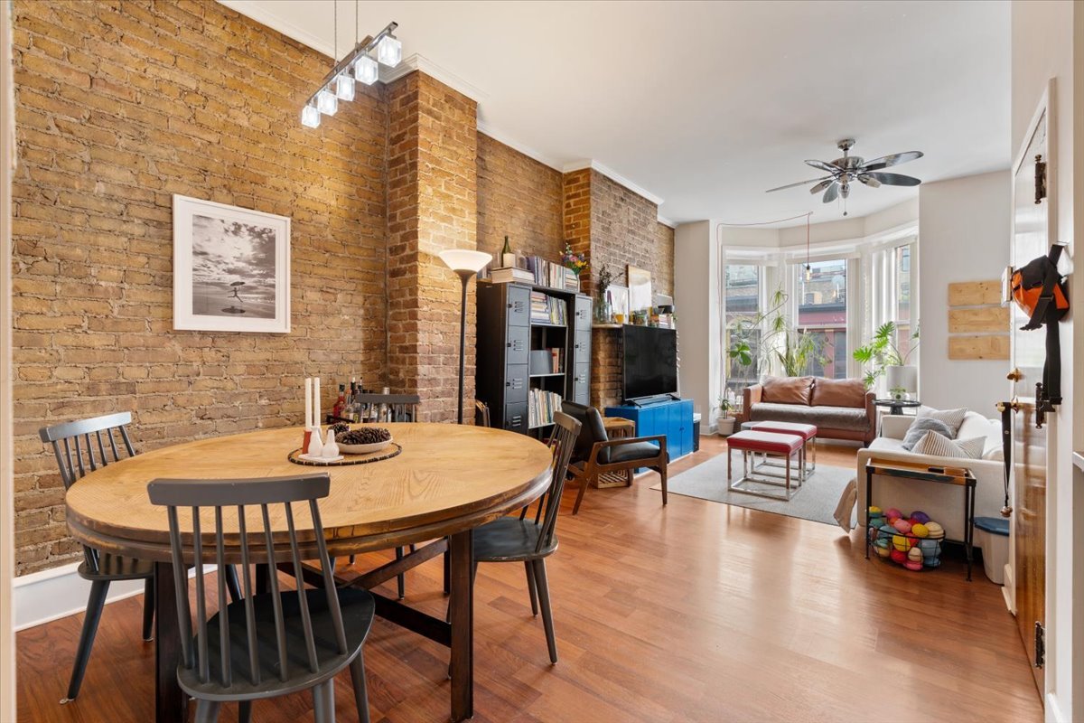 116 W Grand Avenue Unit: 3