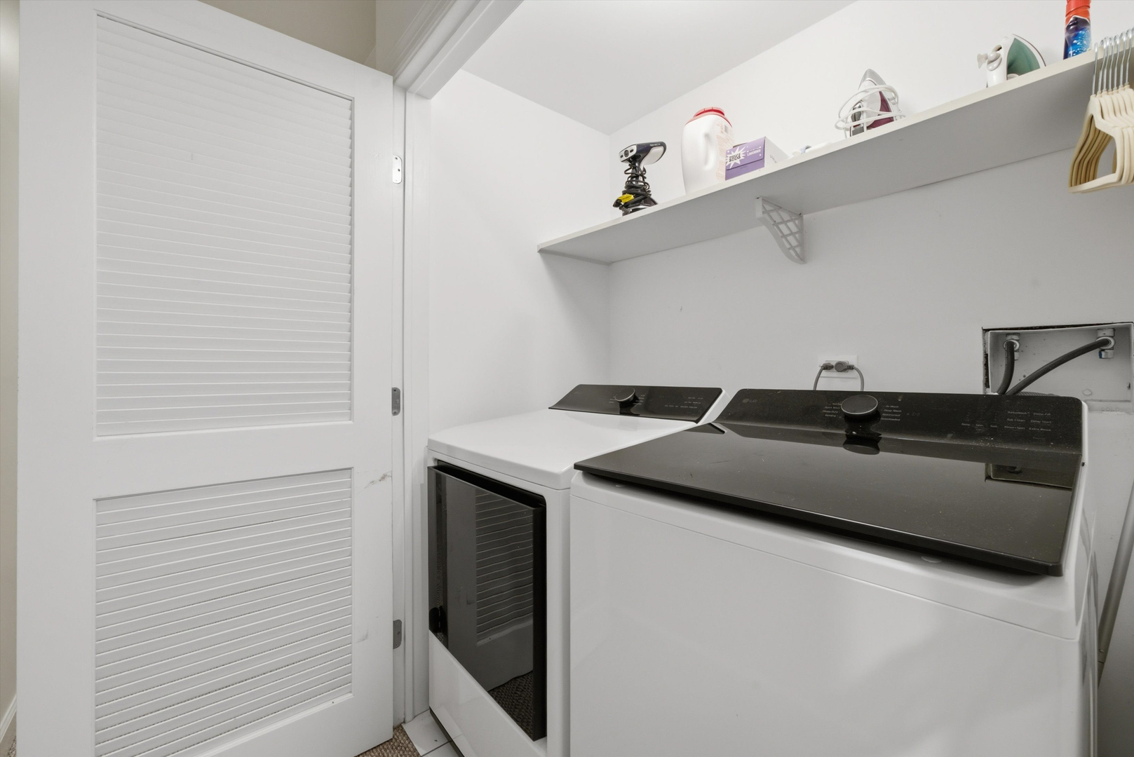 1109 W Cornelia Avenue Unit: 1W