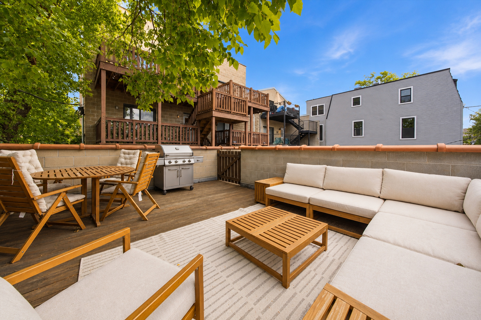 1109 W Cornelia Avenue Unit: 1W