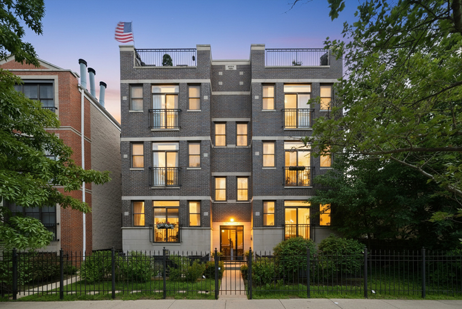 1109 W Cornelia Avenue Unit: 1W