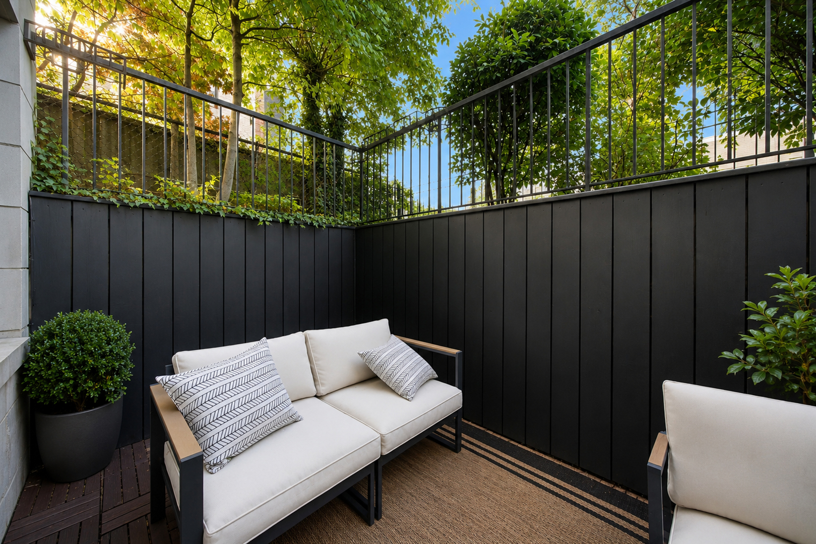 1109 W Cornelia Avenue Unit: 1W