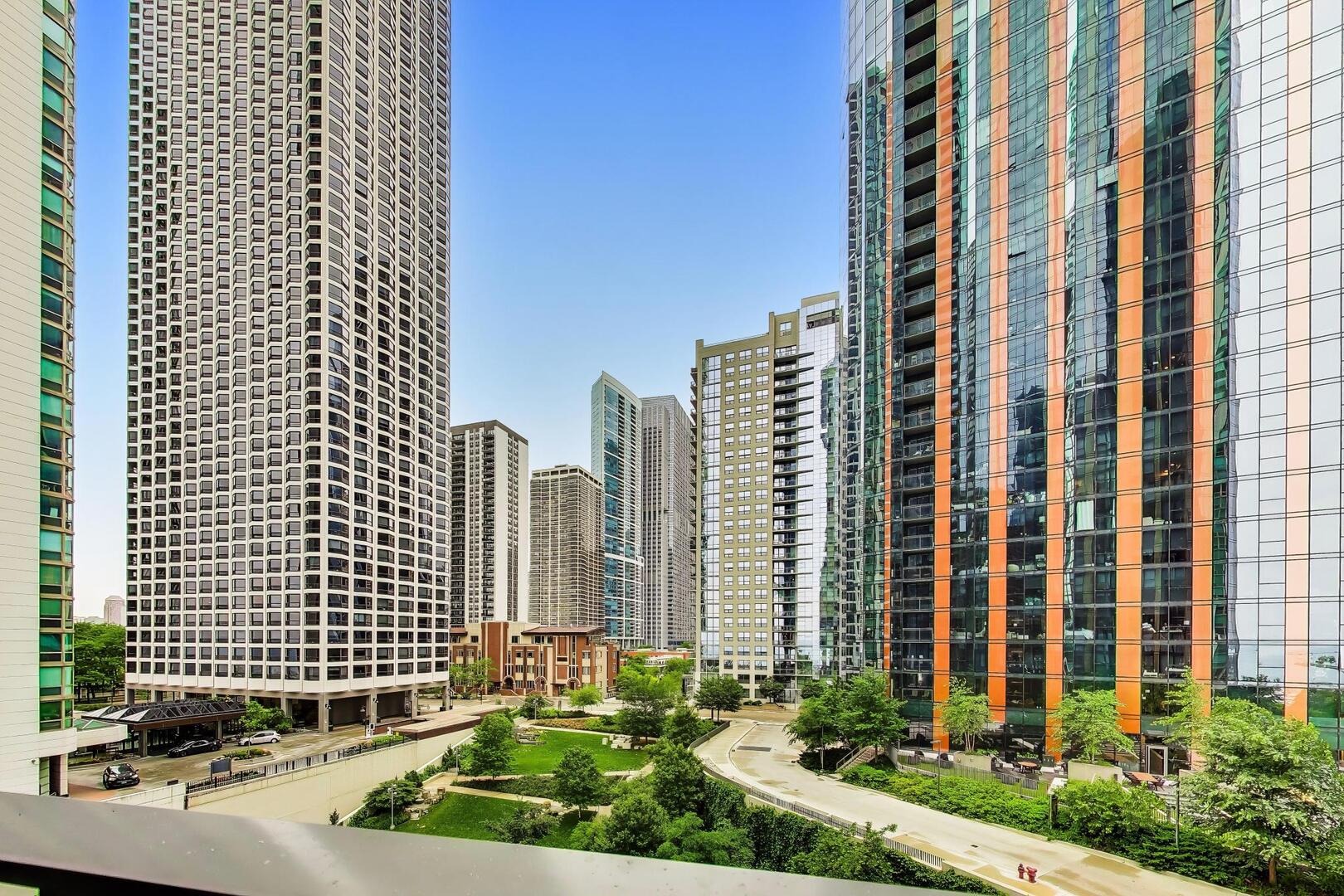 211 N Harbor Drive Unit: 403