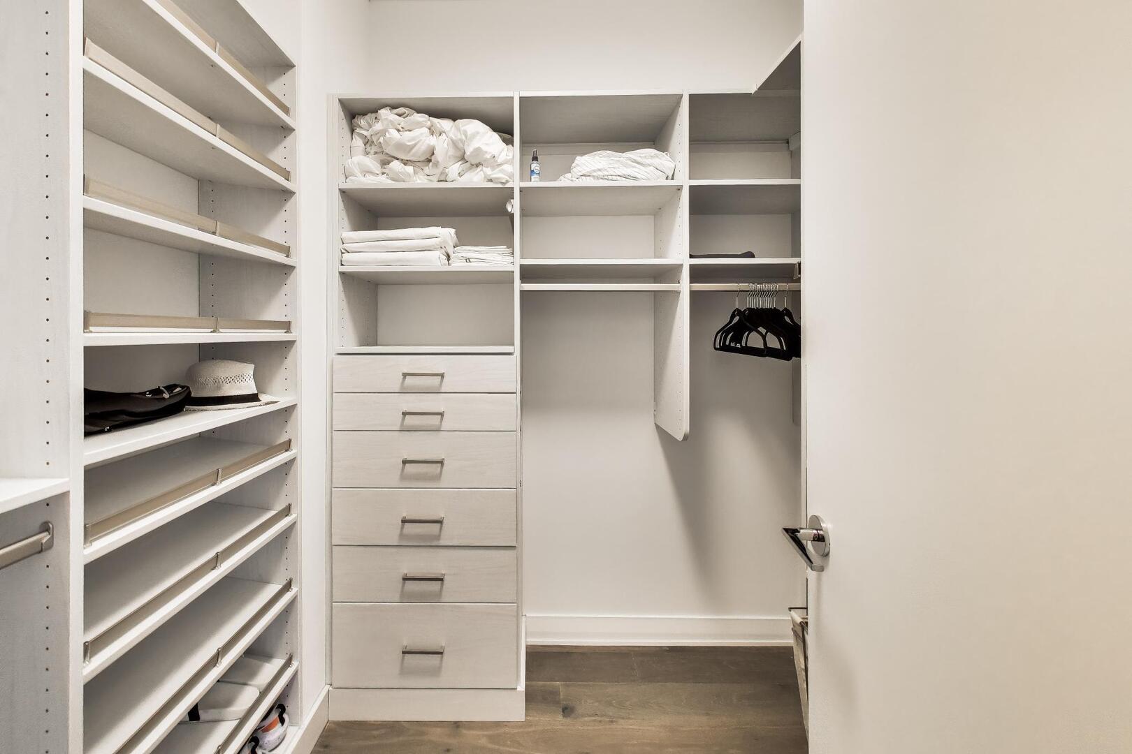 211 N Harbor Drive Unit: 403