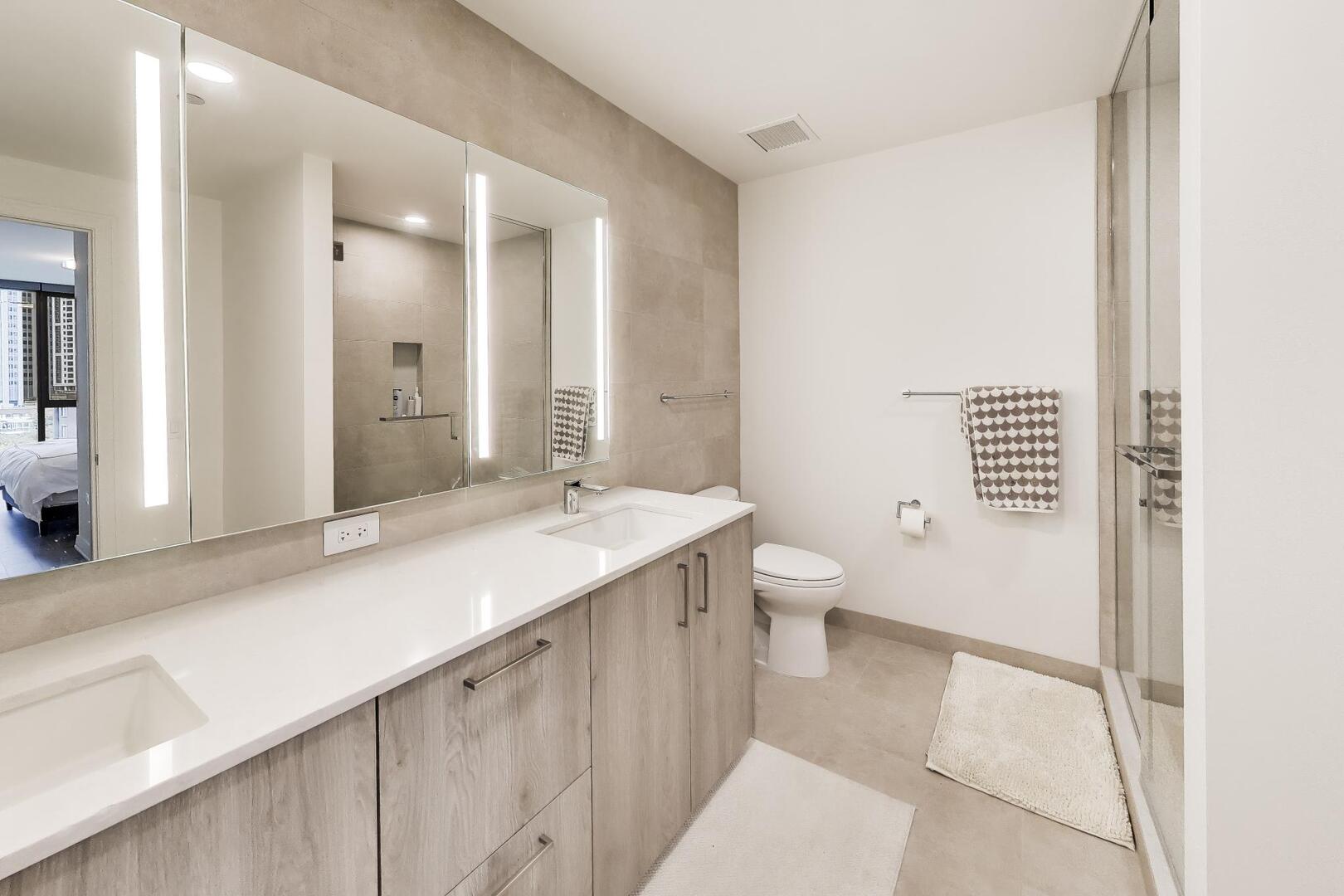 211 N Harbor Drive Unit: 403