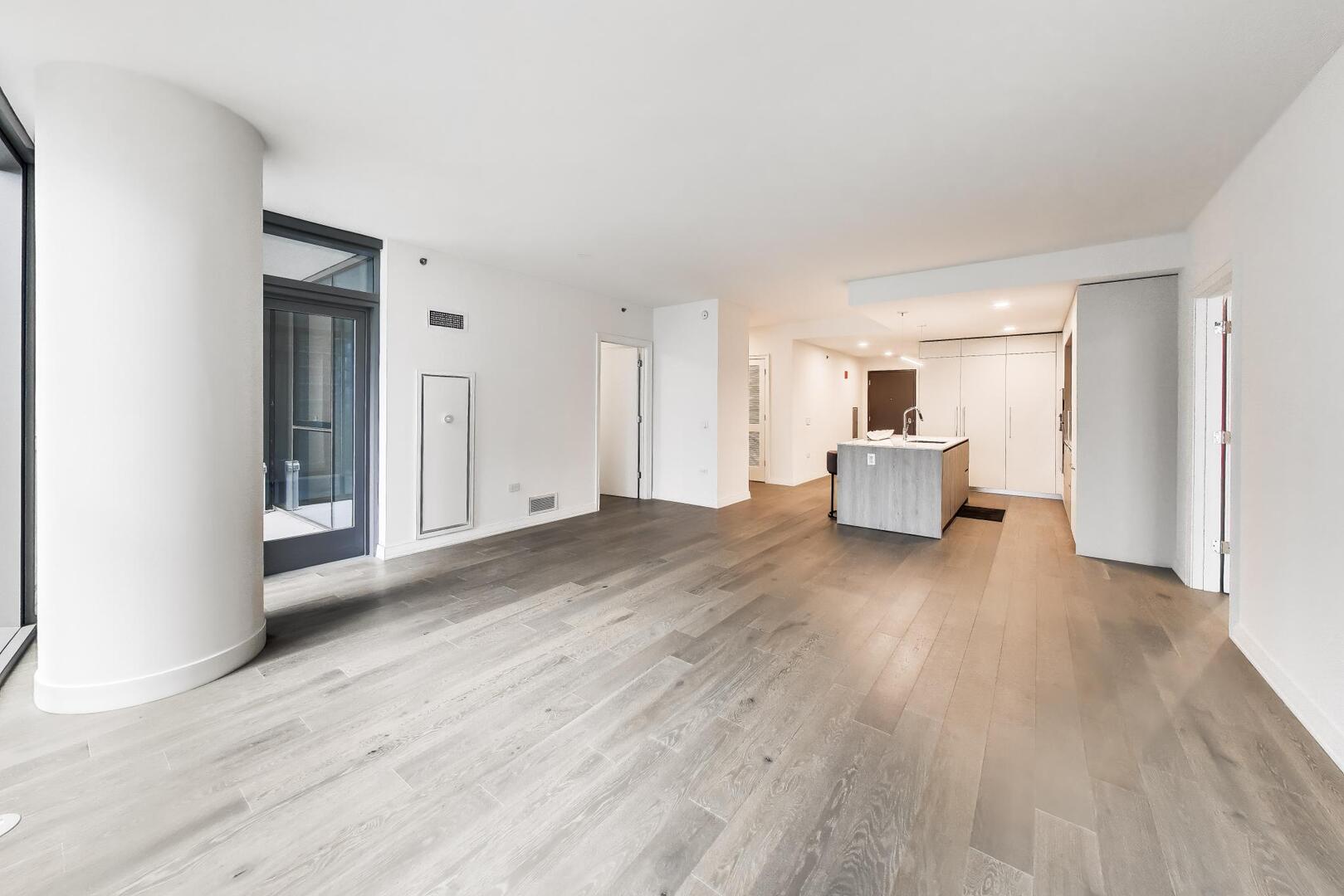 211 N Harbor Drive Unit: 403