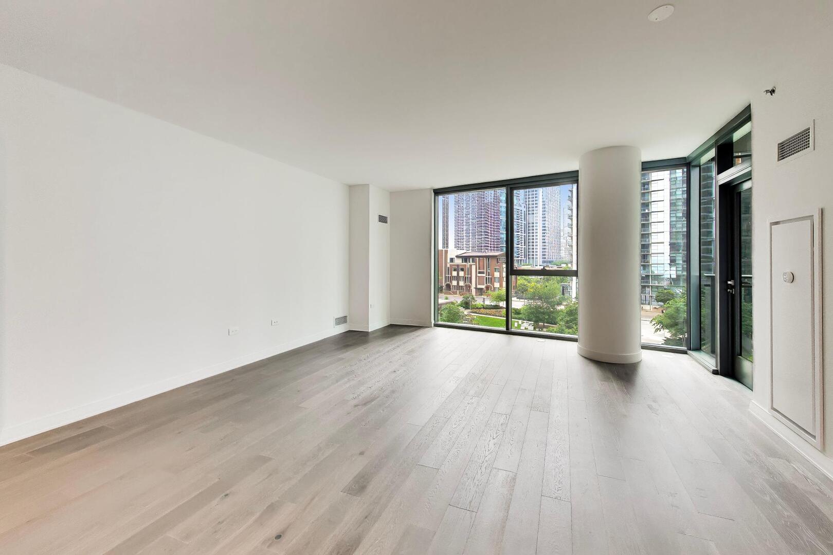 211 N Harbor Drive Unit: 403
