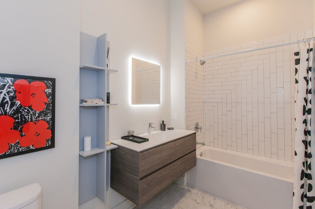 853 N Larrabee Street Unit: 205