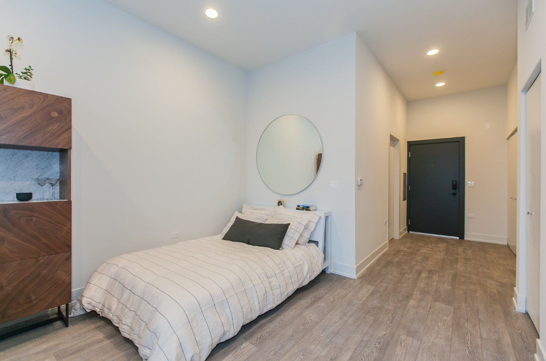 853 N Larrabee Street Unit: 205
