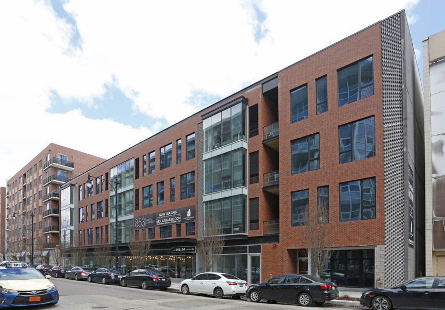 853 N Larrabee Street Unit: 205