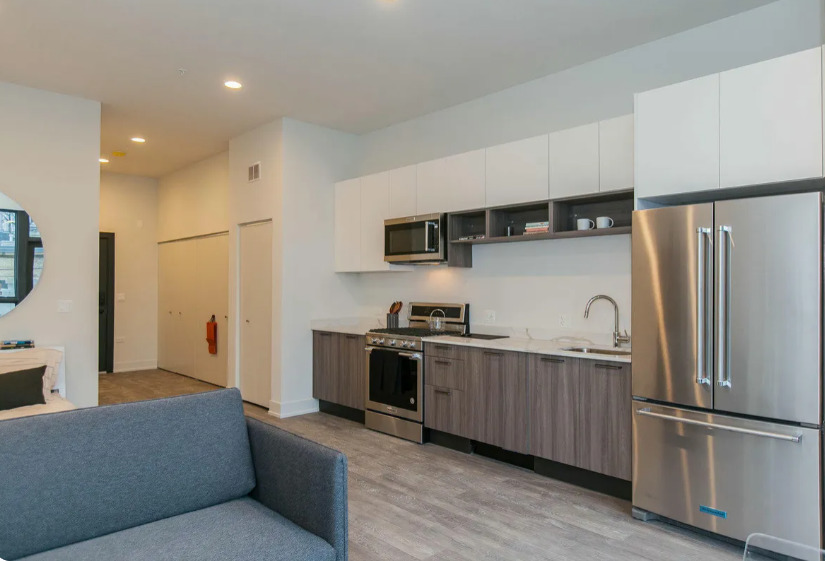 853 N Larrabee Street Unit: 205