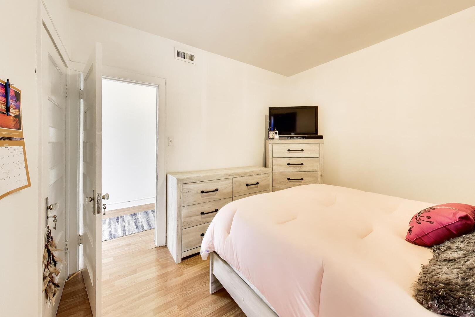3435 N Harding Avenue Unit: 1