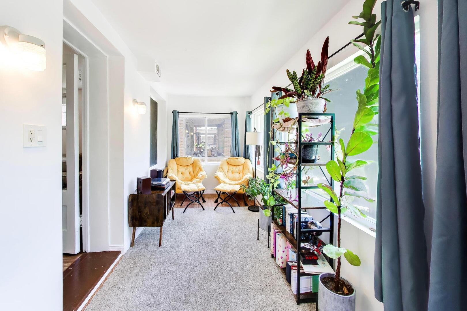 3435 N Harding Avenue Unit: 1
