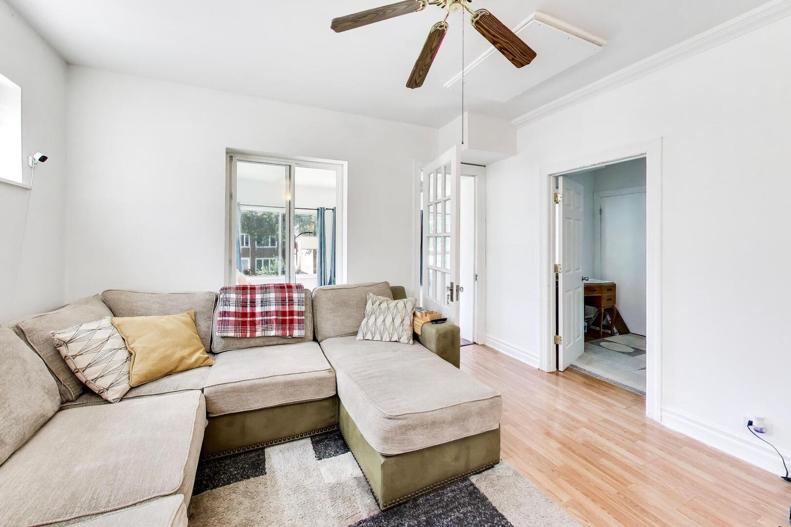 3435 N Harding Avenue Unit: 1