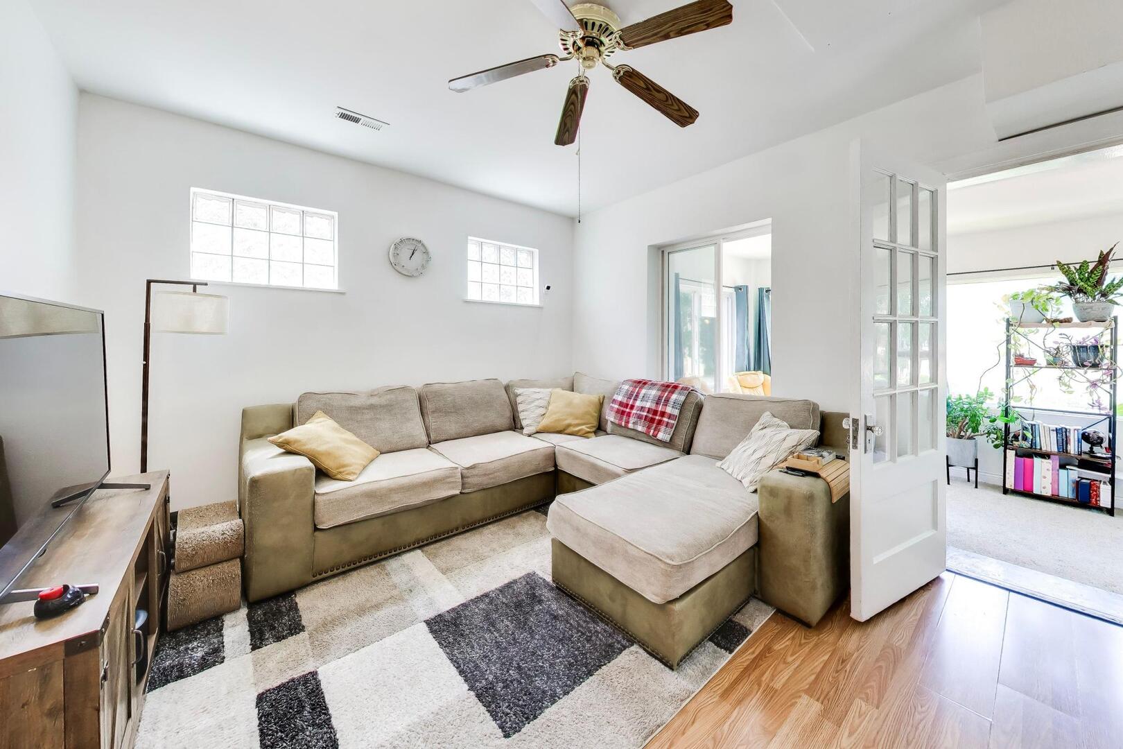 3435 N Harding Avenue Unit: 1