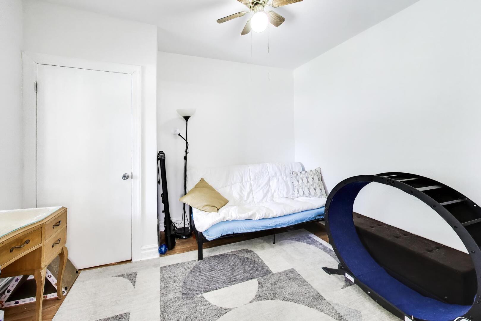3435 N Harding Avenue Unit: 1