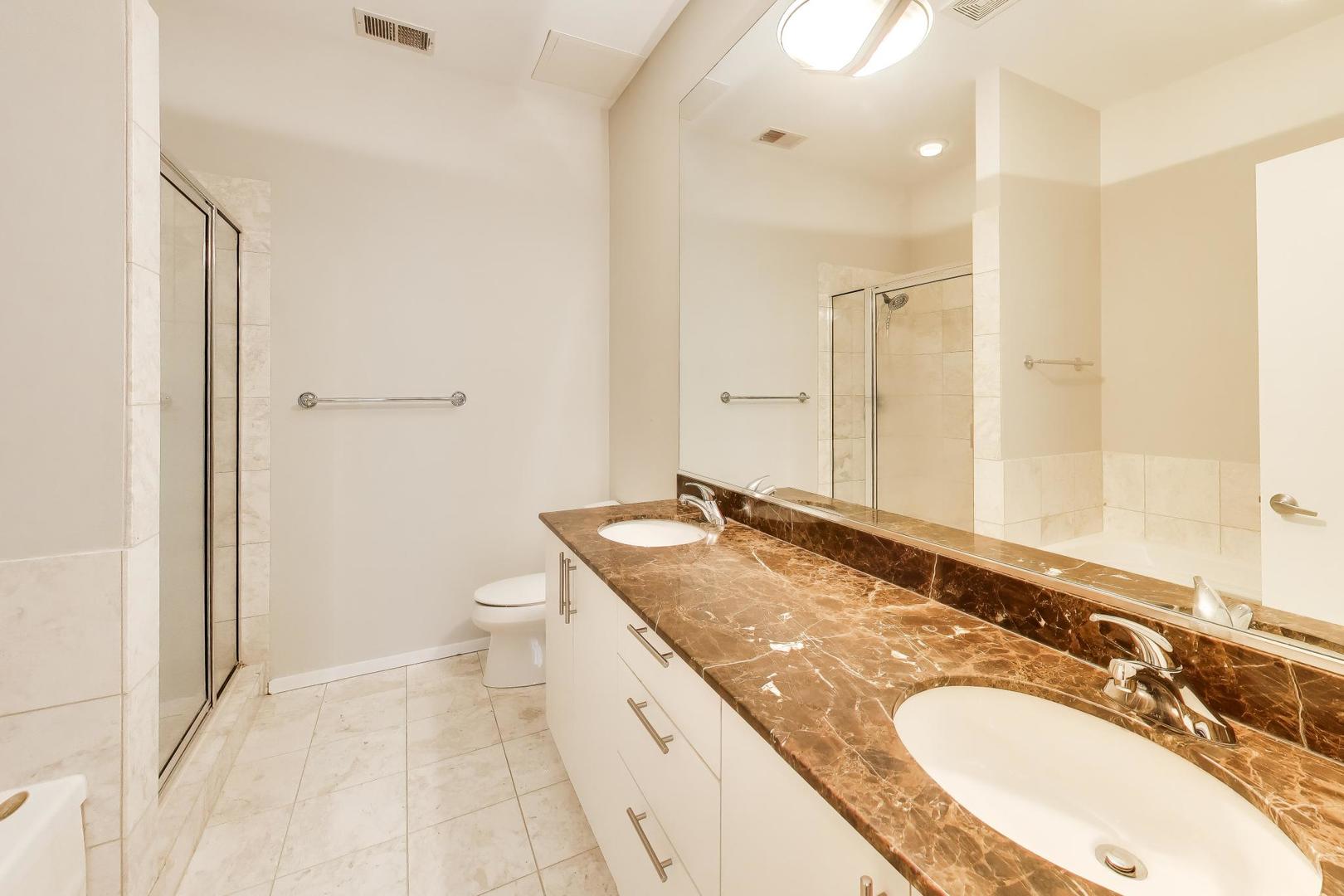 844 W Diversey Parkway Unit: 3E