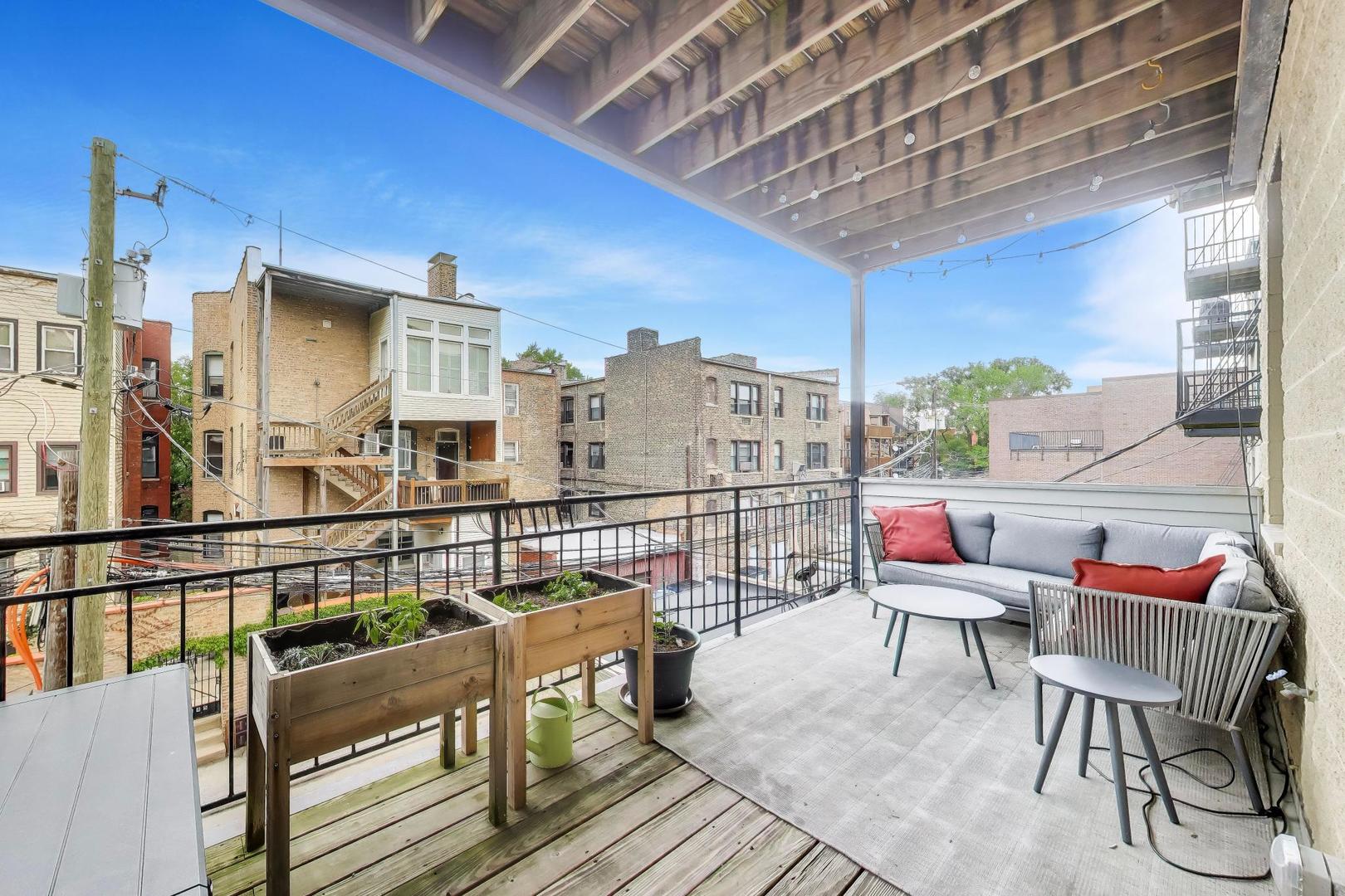844 W Diversey Parkway Unit: 3E
