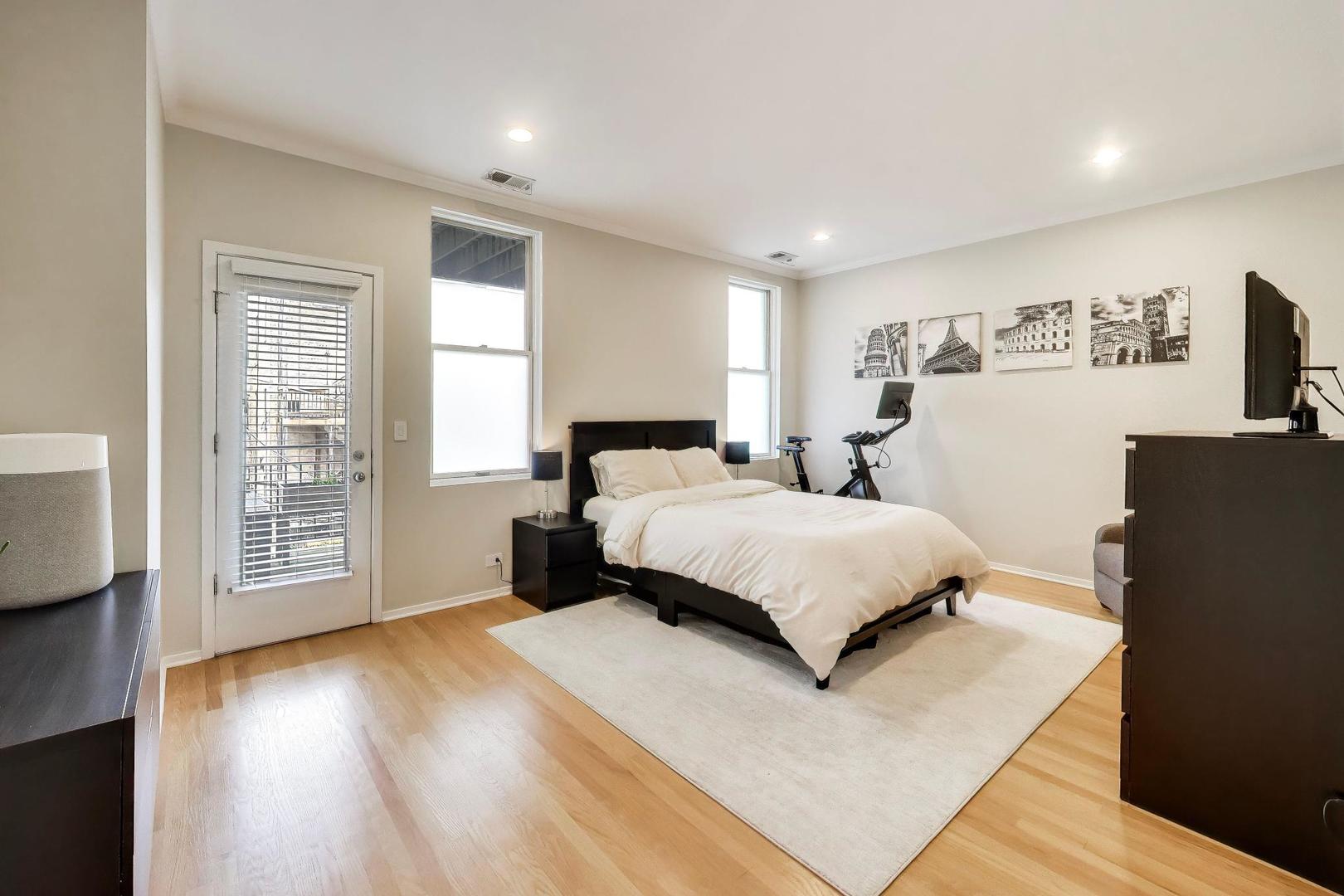 844 W Diversey Parkway Unit: 3E