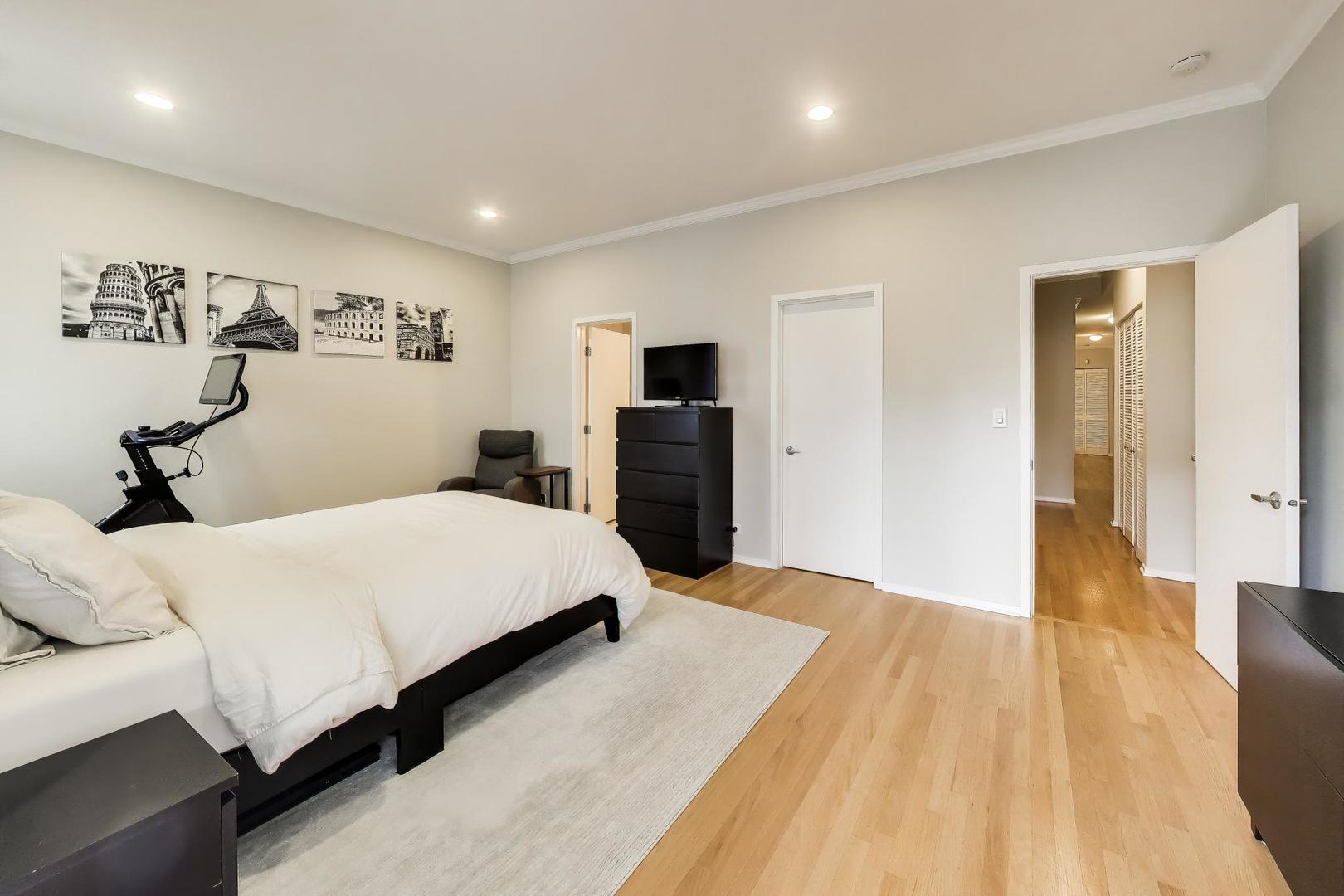 844 W Diversey Parkway Unit: 3E