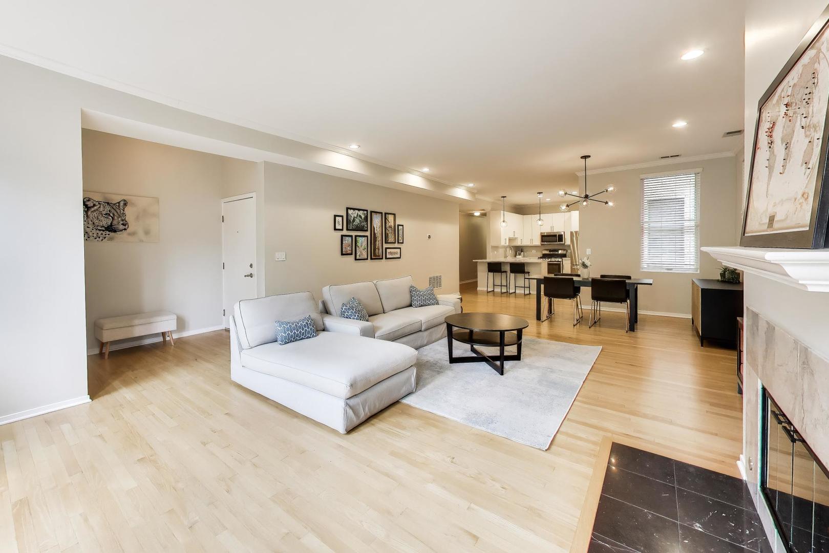 844 W Diversey Parkway Unit: 3E