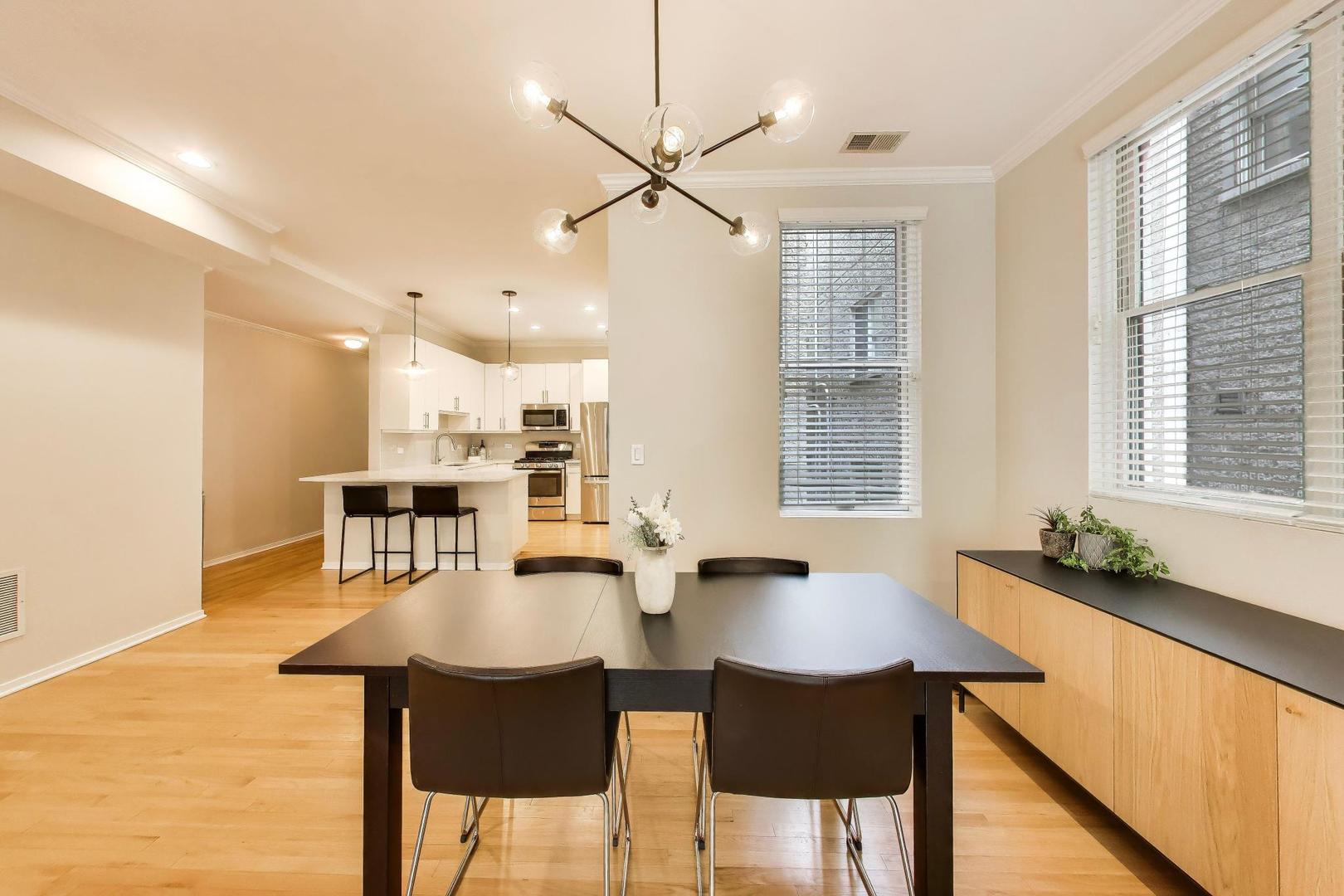 844 W Diversey Parkway Unit: 3E