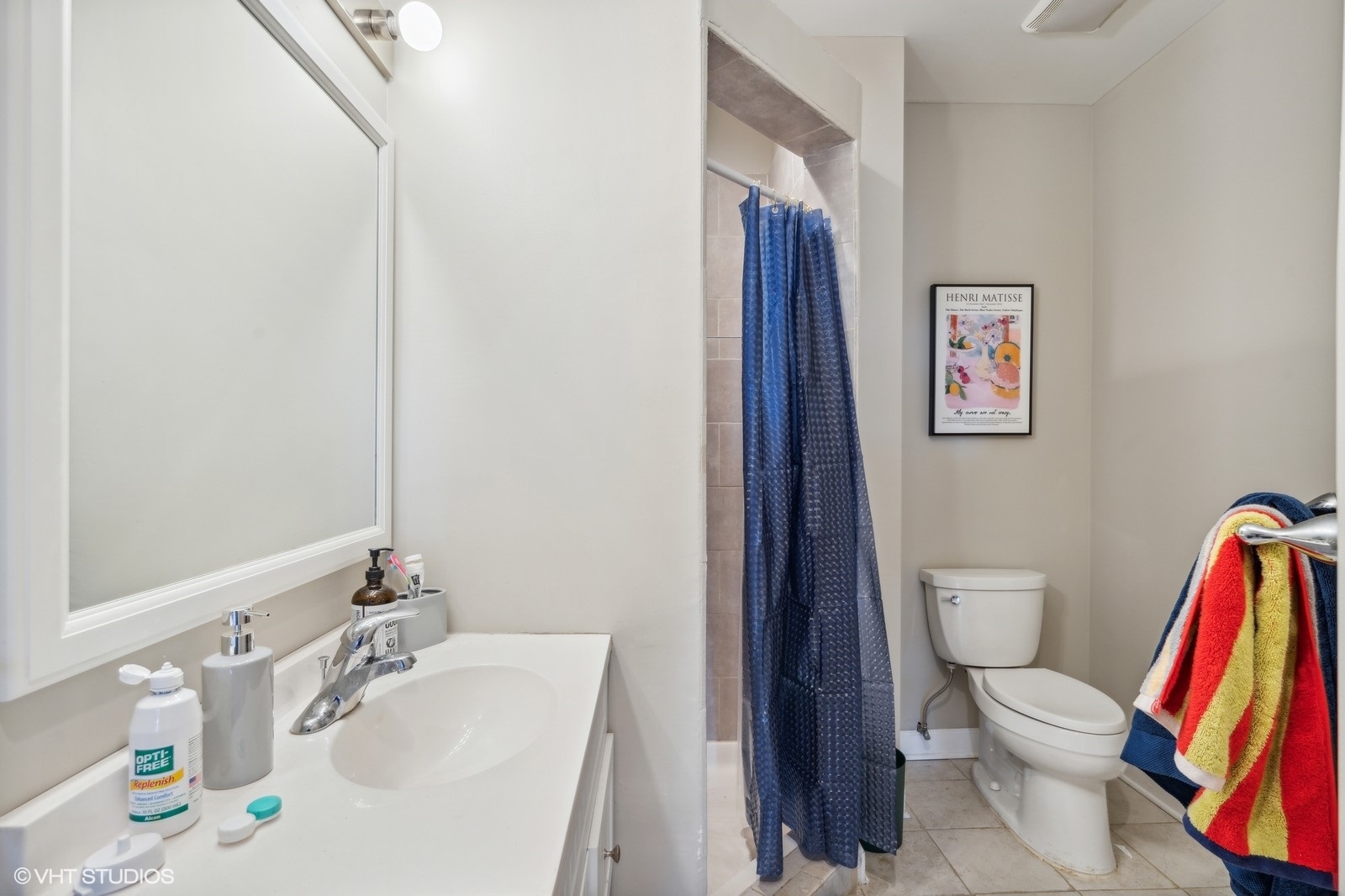 1156 W Grand Avenue Unit: 301