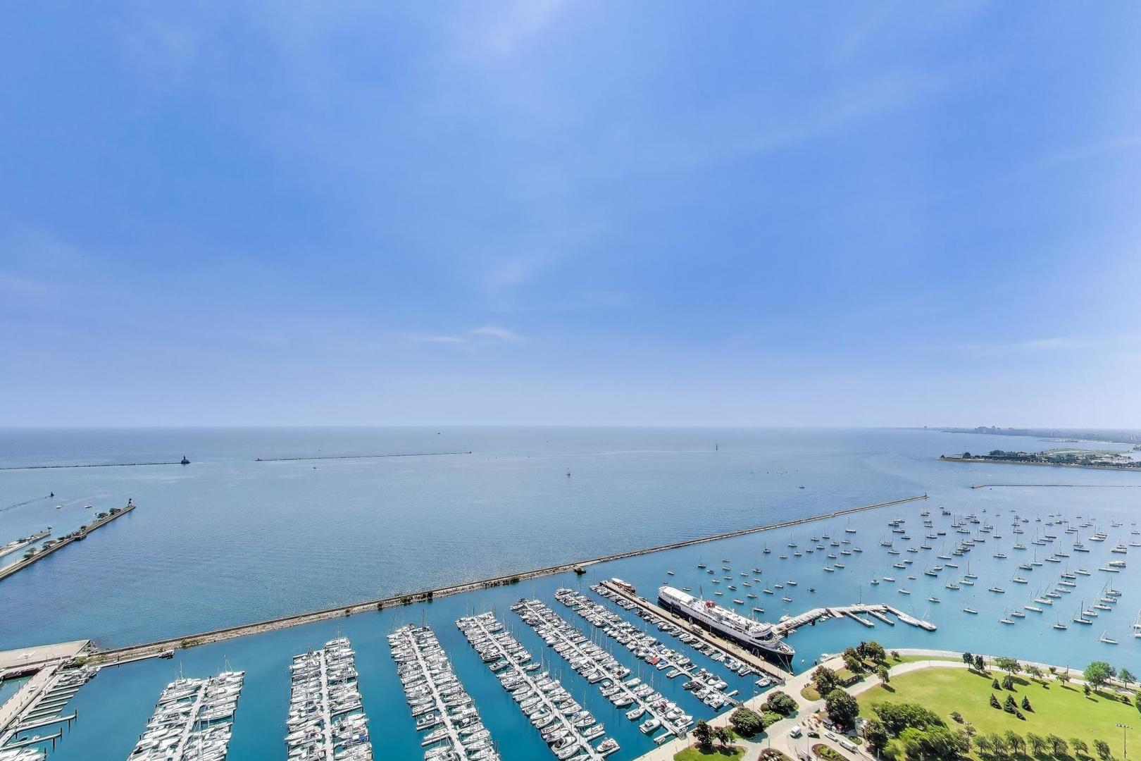 211 N Harbor Drive Unit: 403