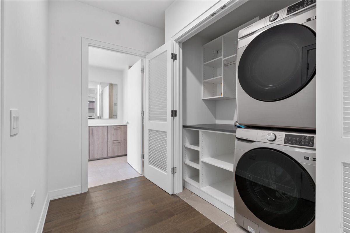211 N Harbor Drive Unit: 403