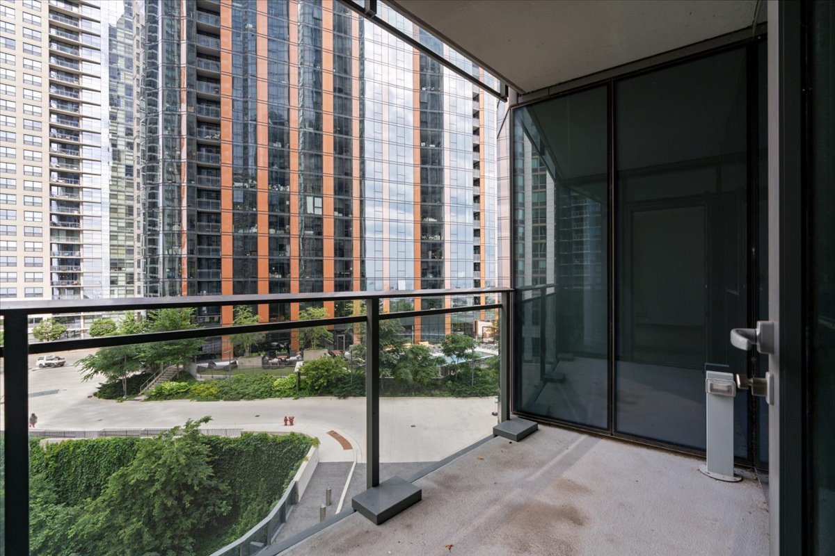 211 N Harbor Drive Unit: 403