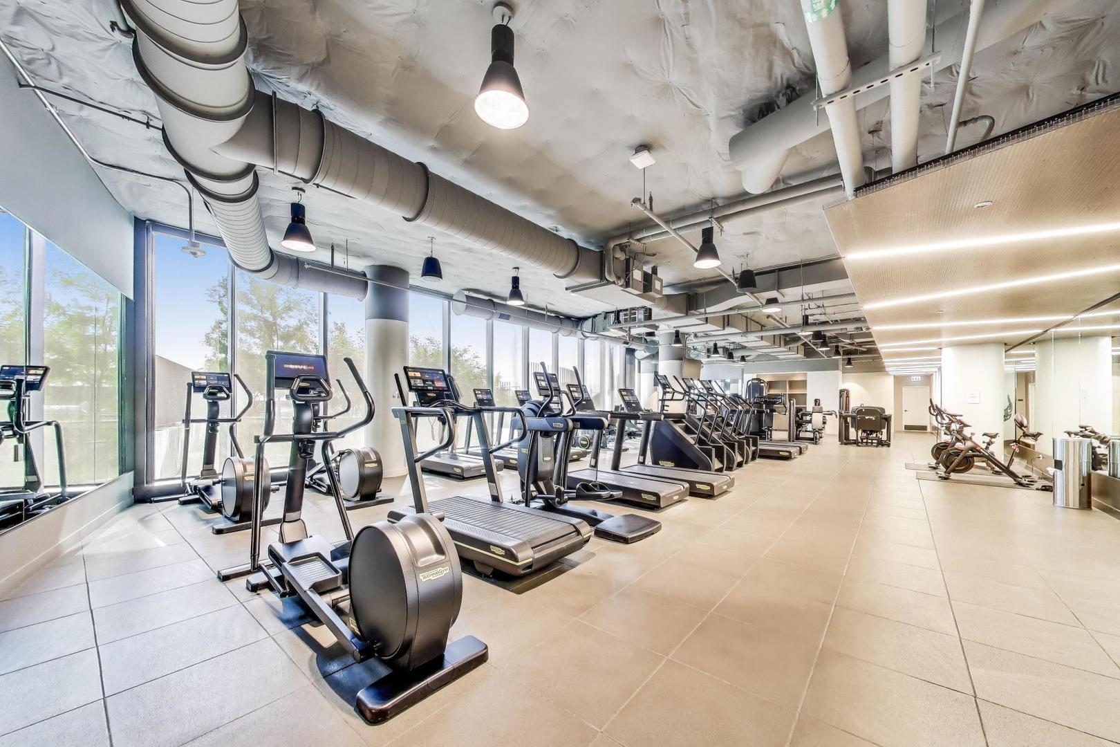 211 N Harbor Drive Unit: 403
