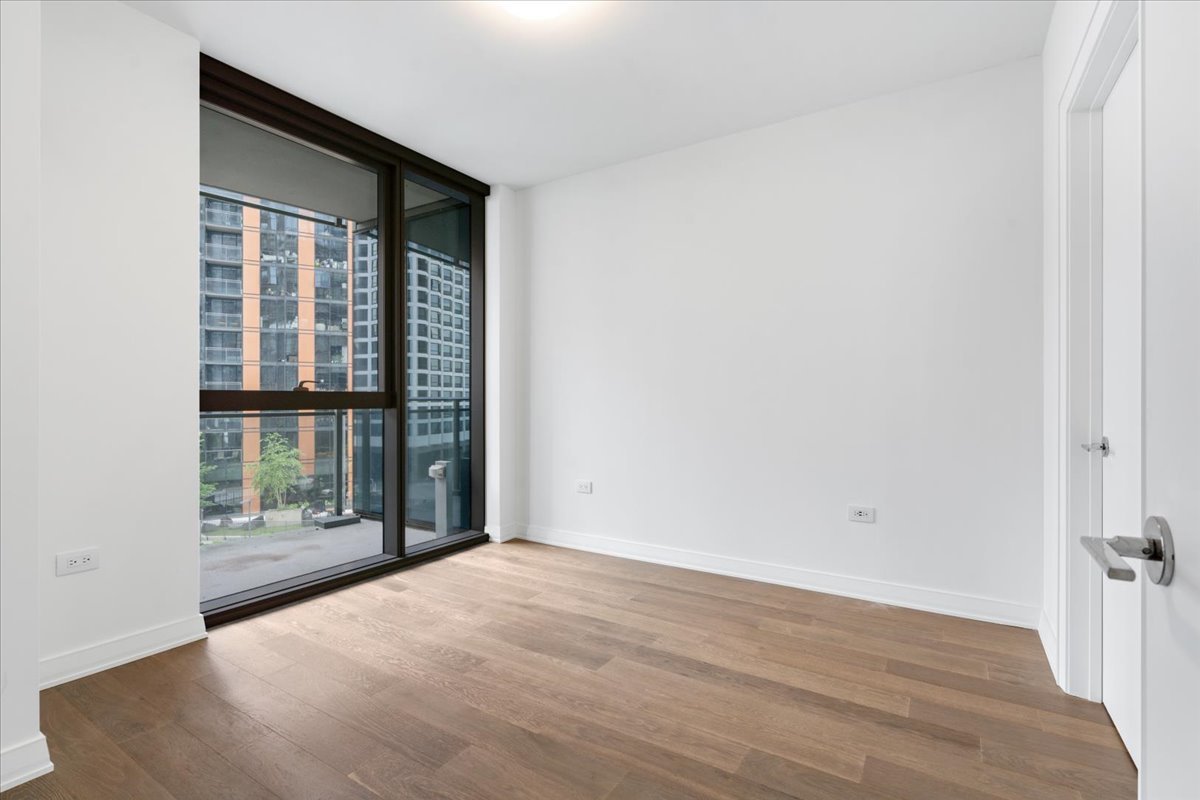 211 N Harbor Drive Unit: 403