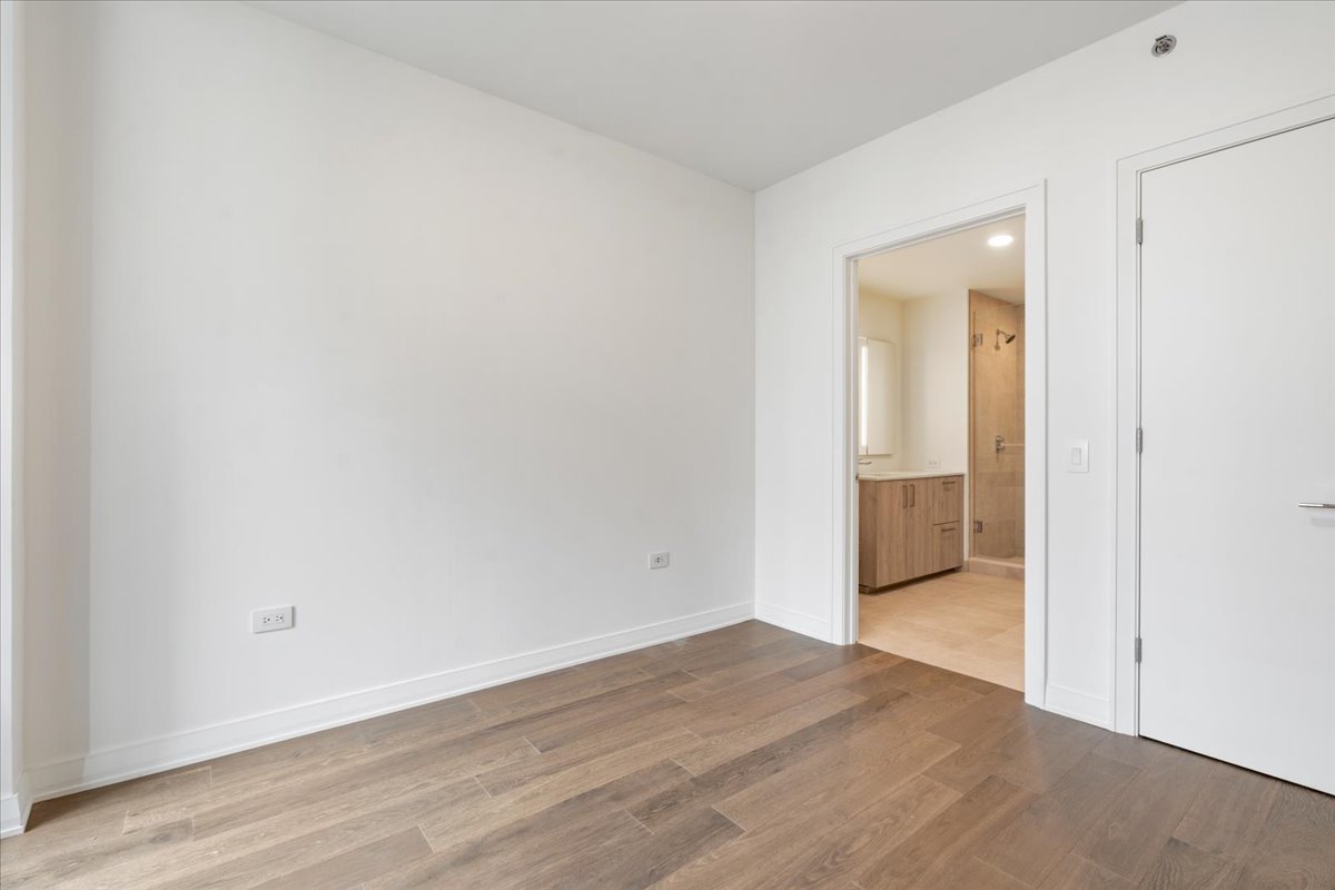211 N Harbor Drive Unit: 403