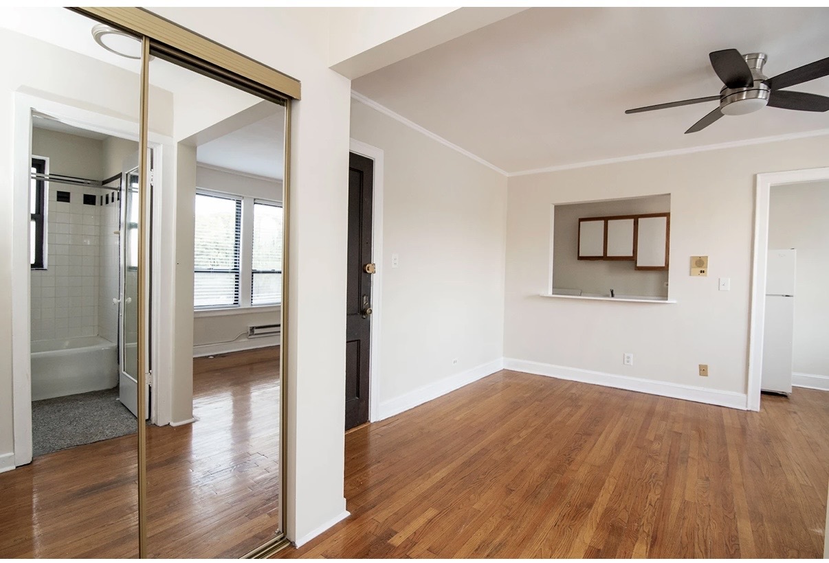 3345 N Marshfield Avenue Unit: 409