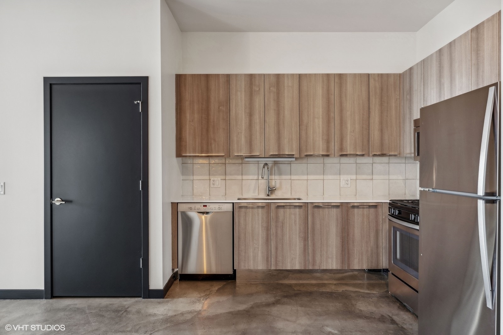 1647 N Milwaukee Avenue Unit: 208