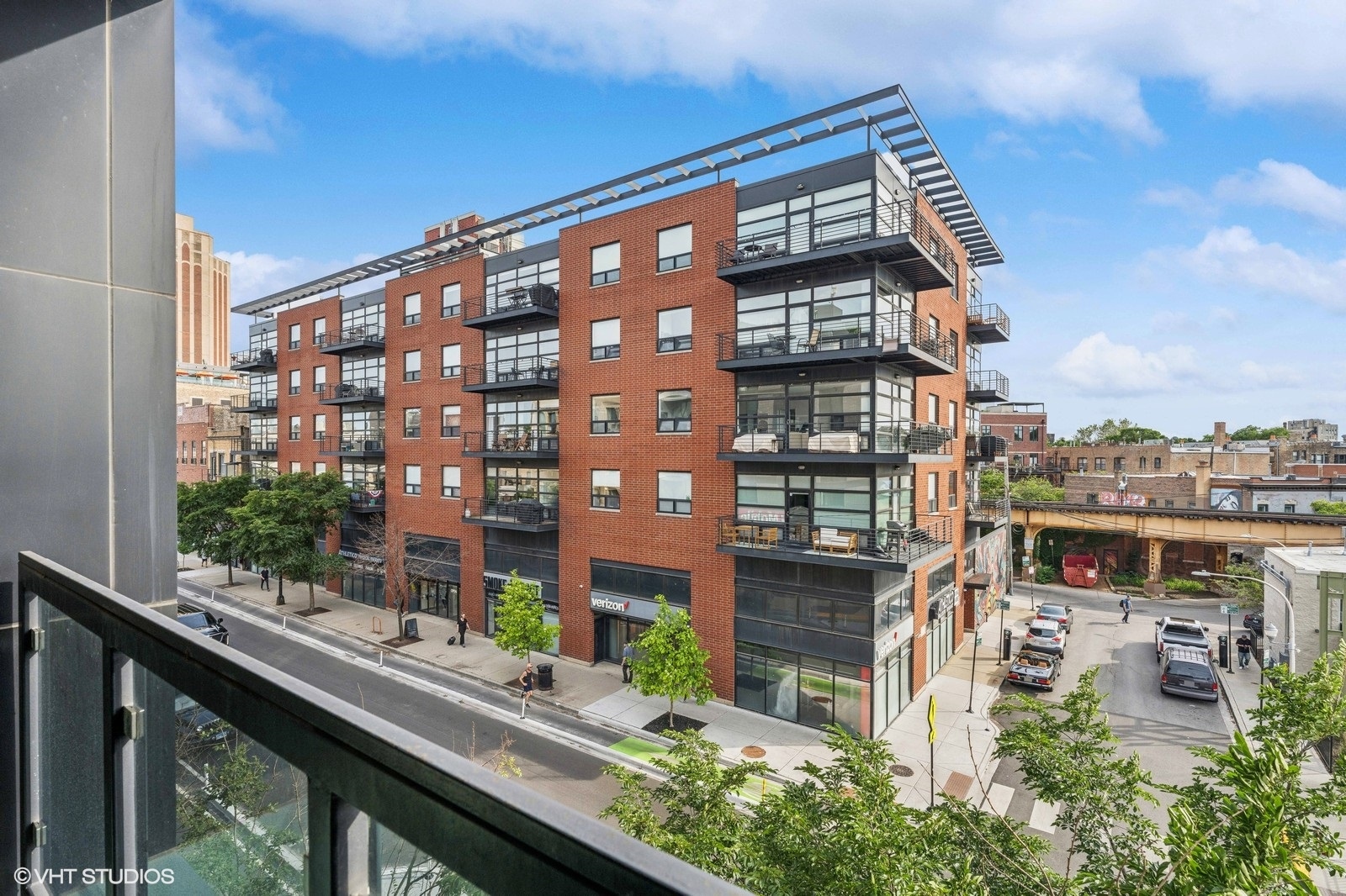 1647 N Milwaukee Avenue Unit: 208