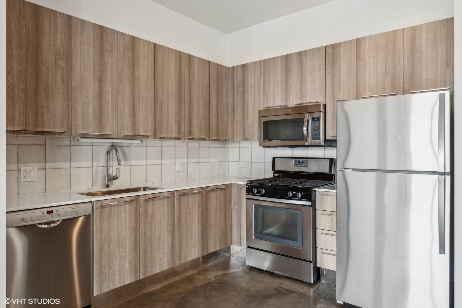 1647 N Milwaukee Avenue Unit: 208